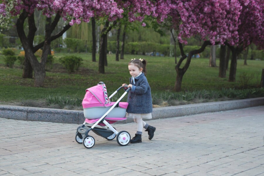 Euro Cart wózek dziecięcy Ezzo Rose sprawdzi się na każdą trasę