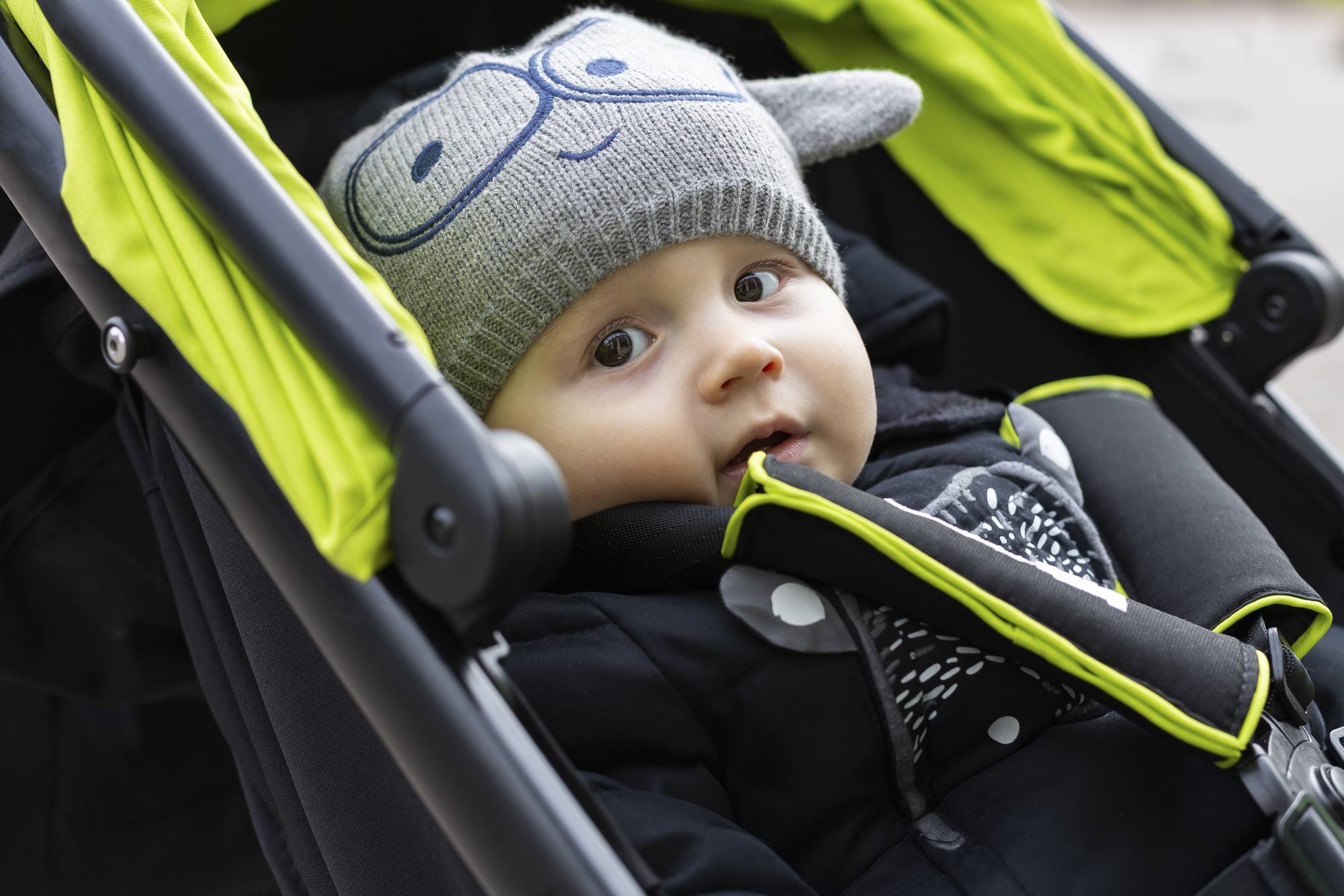 Jak fotelik dziecięcy 4baby Stinger Pro N 19 sprawdzi się w codziennych podróżach?