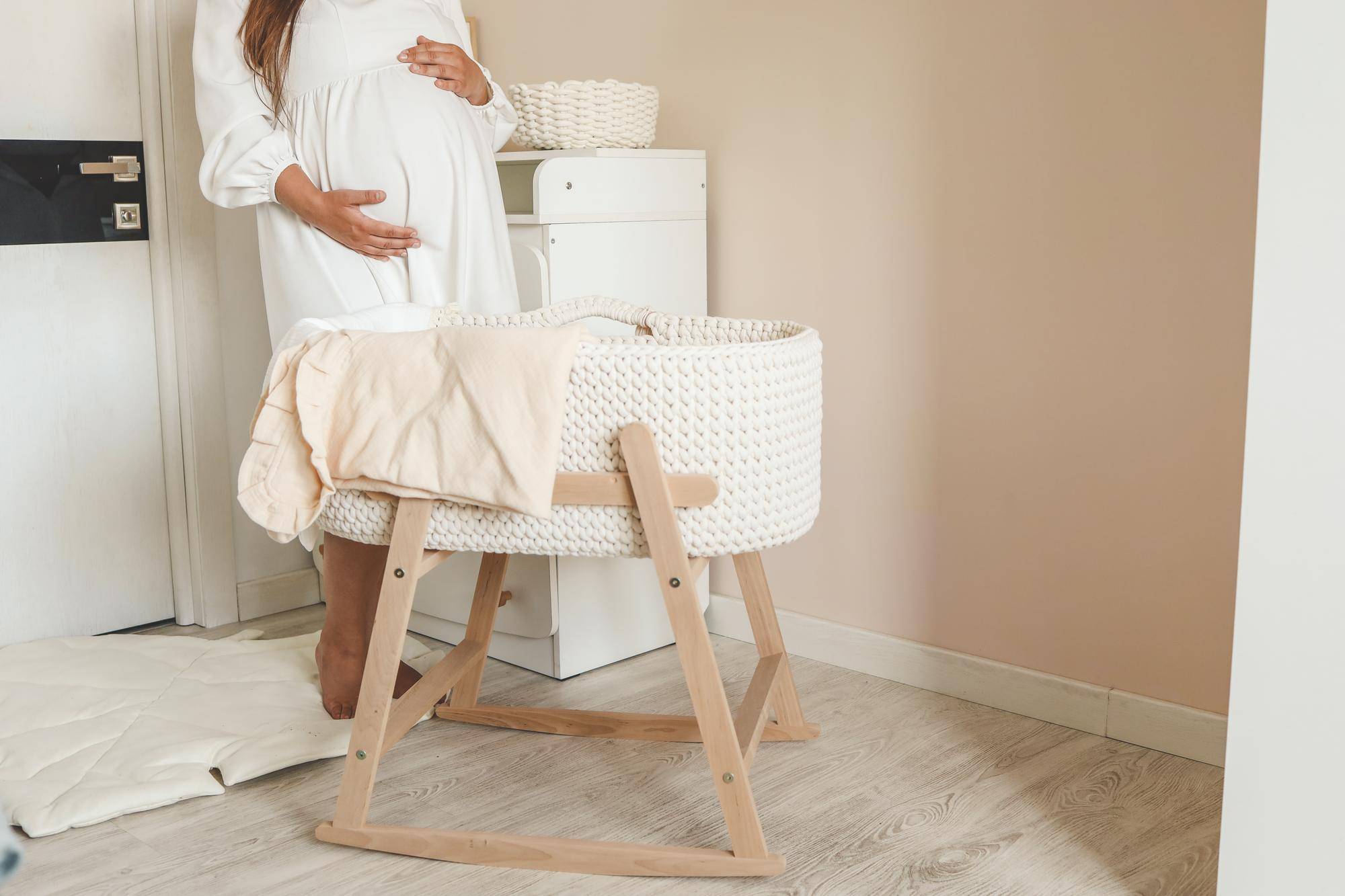 Jak sprawdza się łóżeczko kołyska turystyczna 3w1 Kinderkraft beige w codziennym użytkowaniu?