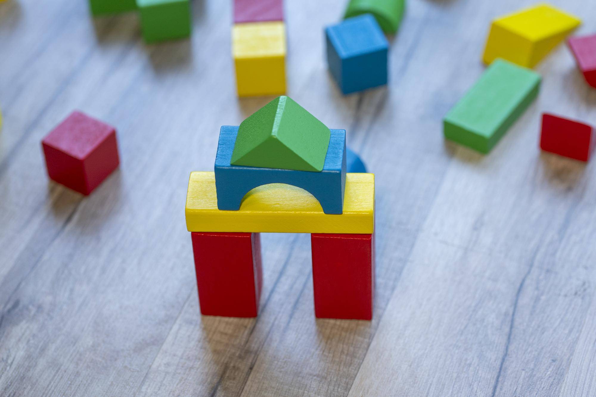 Klocki mini blocks w wiaderku 134 elementy idealne do kreatywnej zabawy
