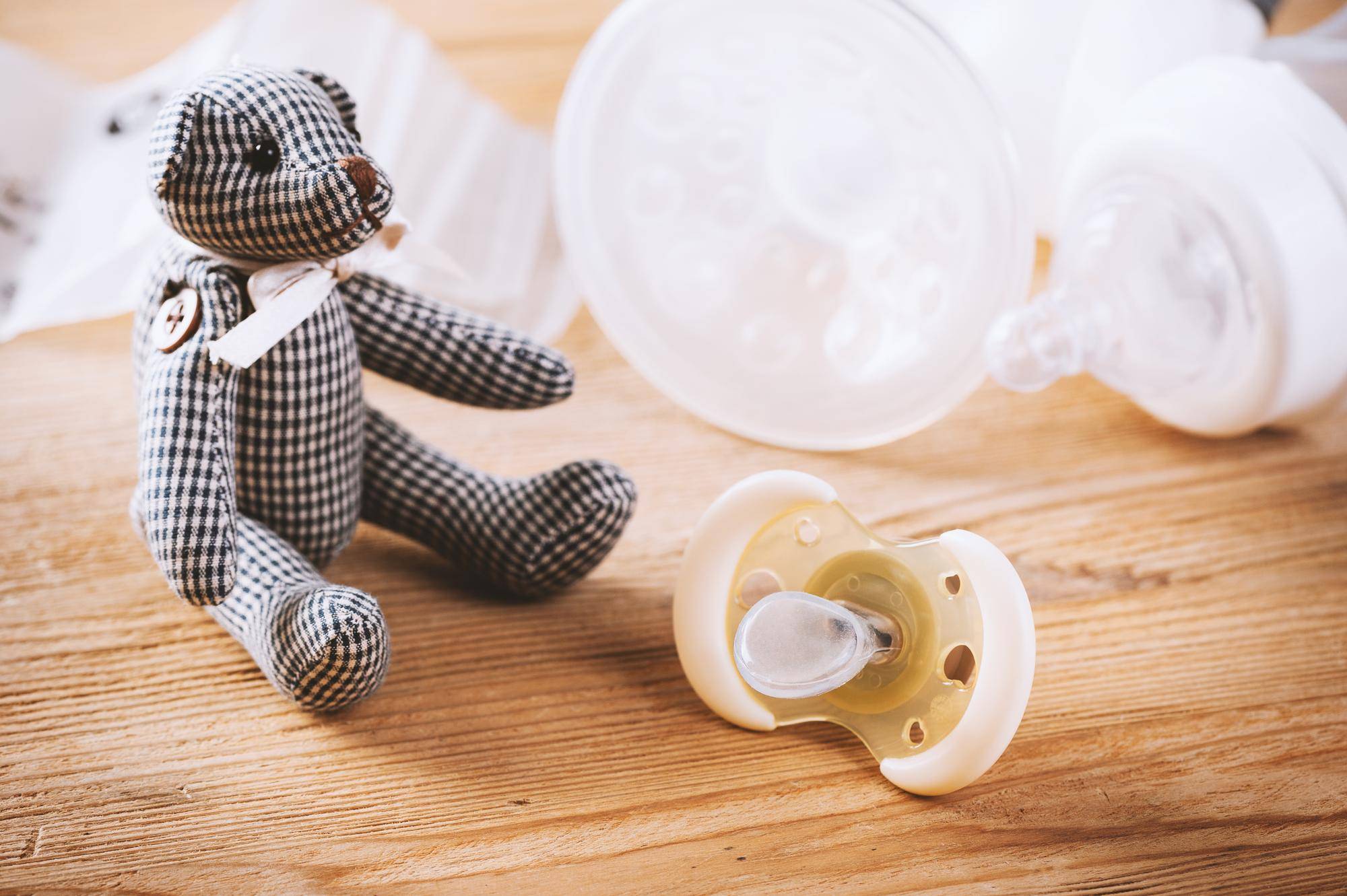 Philips Avent natural response butelka 260ml z smoczkami 3m plus dobrze sprawdza się w codziennej pielęgnacji niemowląt