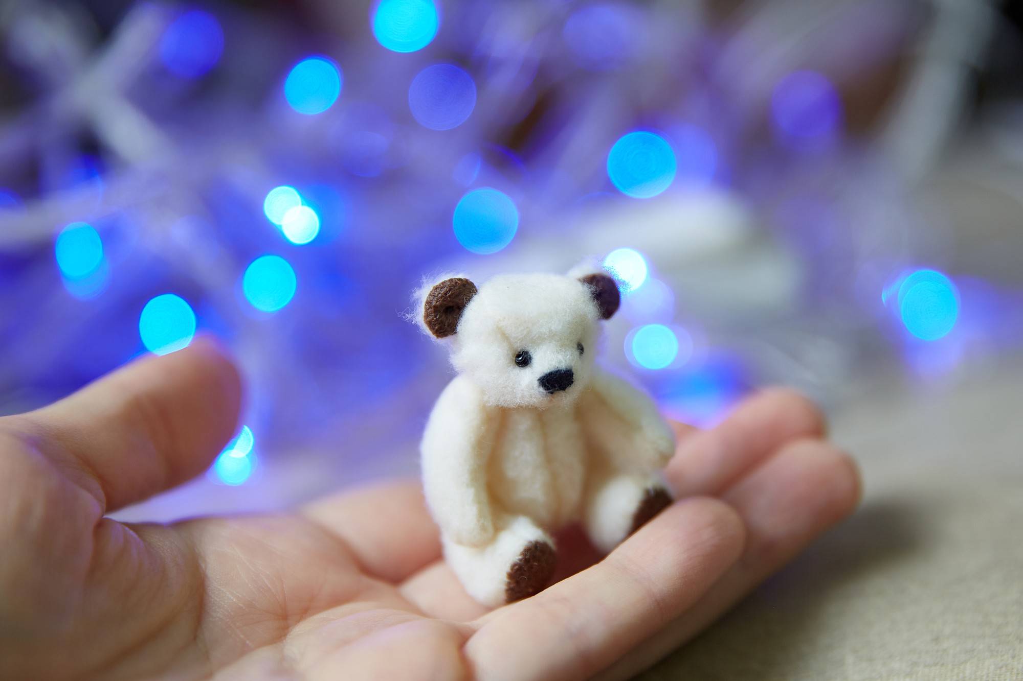 Sensoryczna książeczka manipulacyjna panda babiesboo pdf do zabawy i nauki maluchów