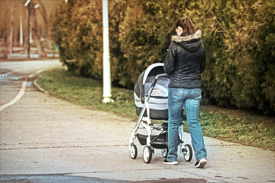 Wózek spacerowy jaki kupić aby wybrać wygodny i funkcjonalny model?